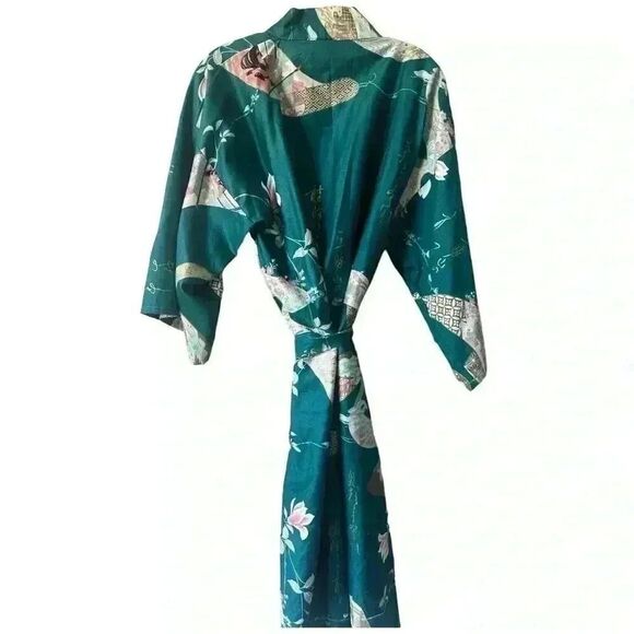 Vintage Kimono from FP Tokyo. Fits like a Med. stunning color looks brand new. - Picture 9 of 10